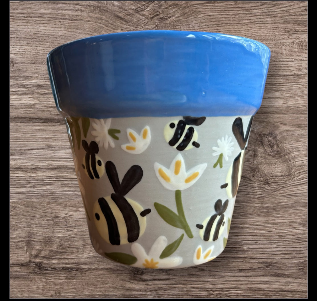 Bumblebee Flower Pot